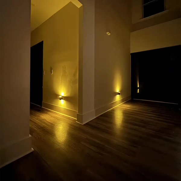 AuraSense™ – La lumière qui comprend vos besoins dès la tombée de la nuit