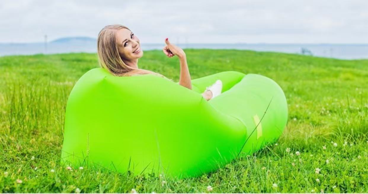 TerraVague™ – Sofa gonflable polyvalent pour terre et mer