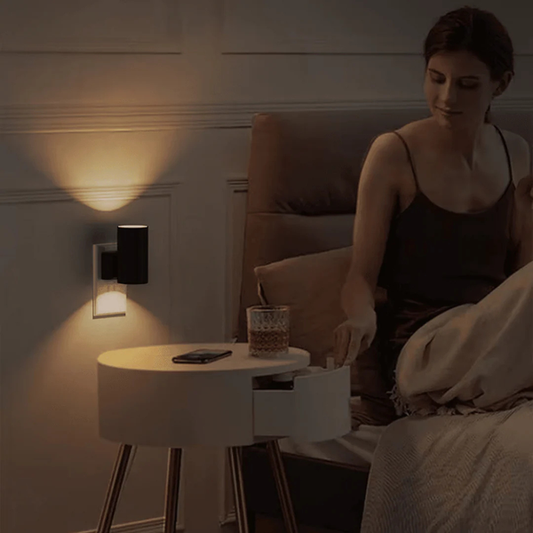 AuraSense™ – La lumière qui comprend vos besoins dès la tombée de la nuit