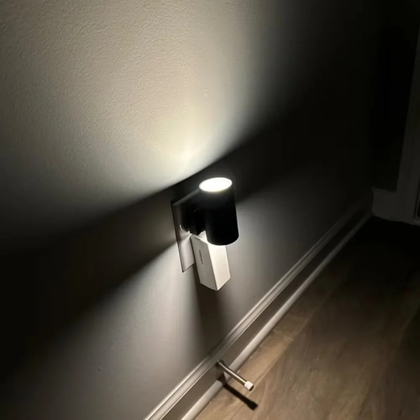 AuraSense™ – La lumière qui comprend vos besoins dès la tombée de la nuit